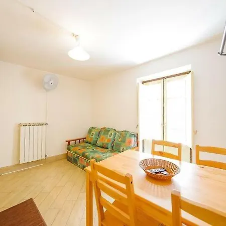 דירה Tower Sea View *
